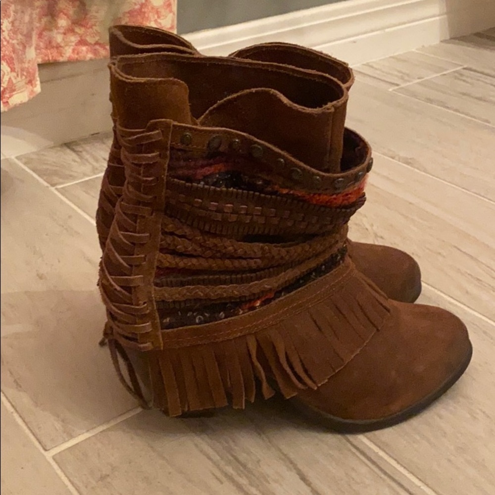 Booties - Picture 4 of 5